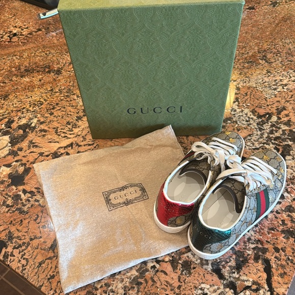 Rare GUCCI Ace golden bee sneakers with box and duster bag! - Picture 5 of 6